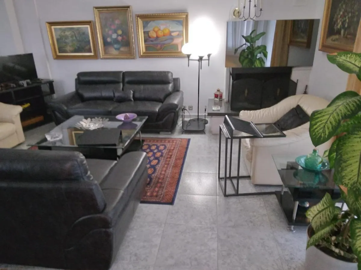 Villa In Panorama, Thessaloniki, With A Swimming Pool. Host: Mr. George